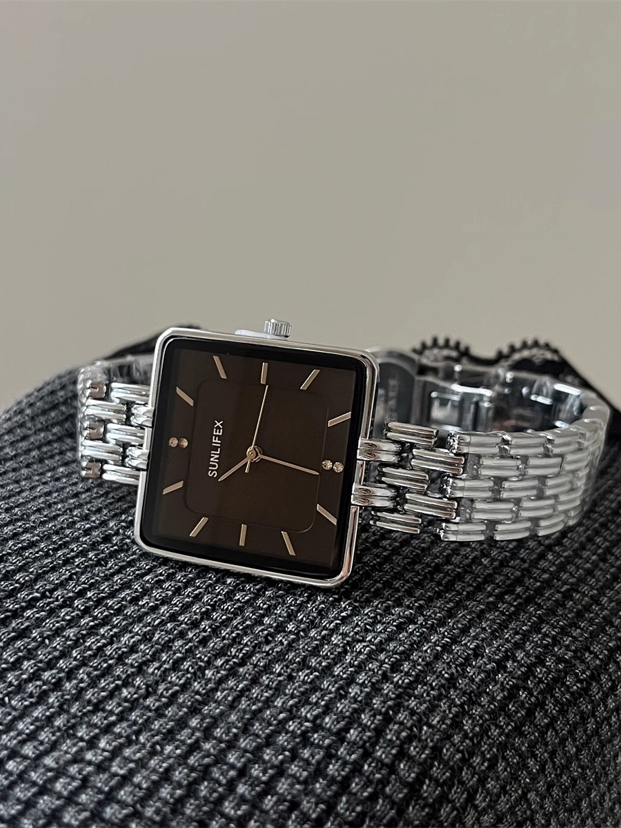 High-End-Uhr im Retro-Hongkong – Luxury Watch In Hong Kong Bewertung und Preis