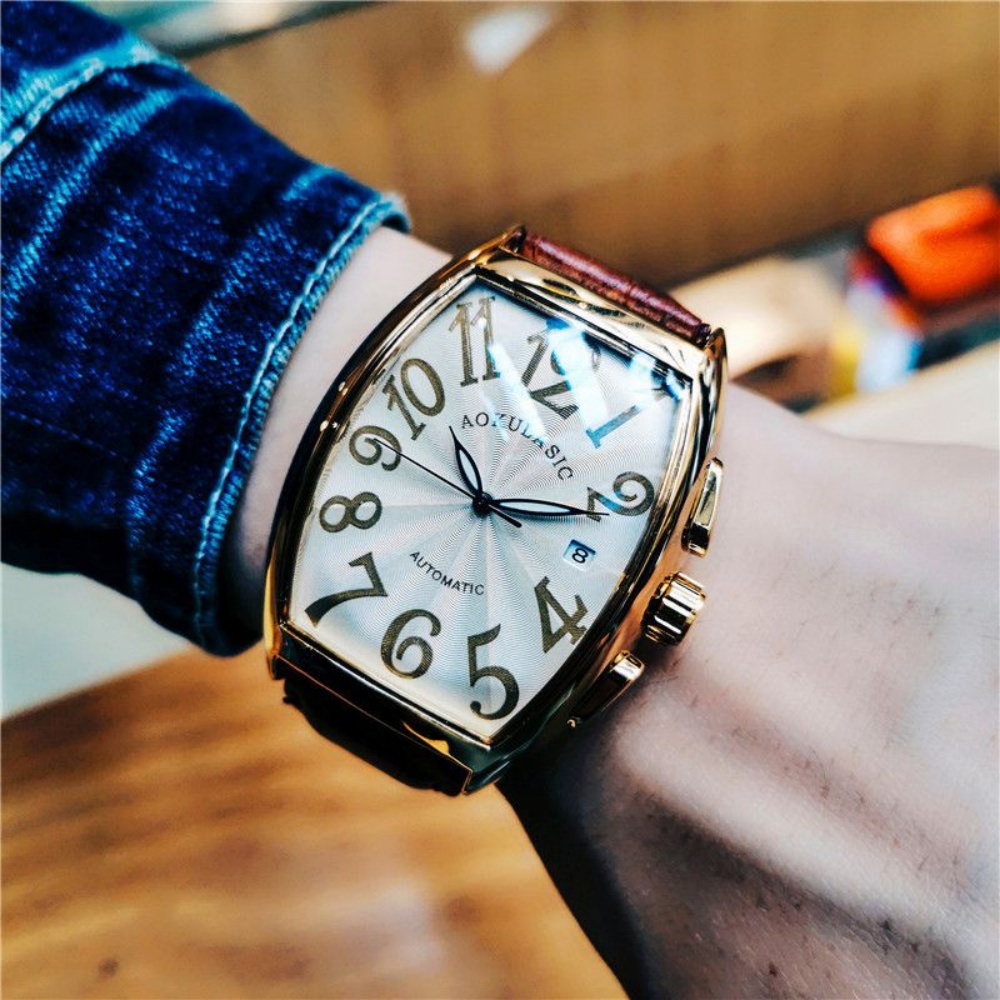 Luxuriöse mechanische Herrenuh – Luxury Watch Values Bewertung und Preis